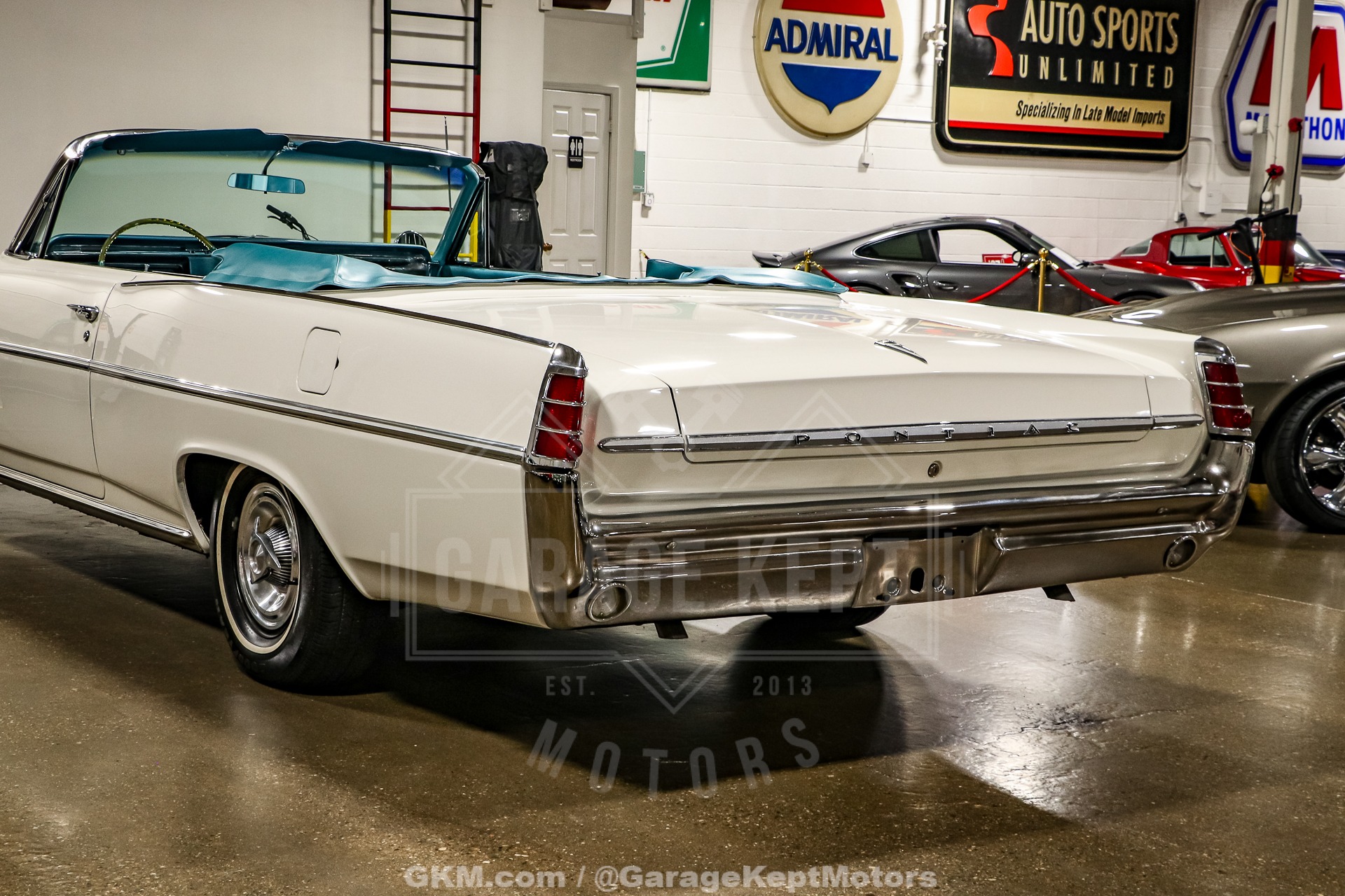 Pontiac-Catalina-1963-White-Blue-32
