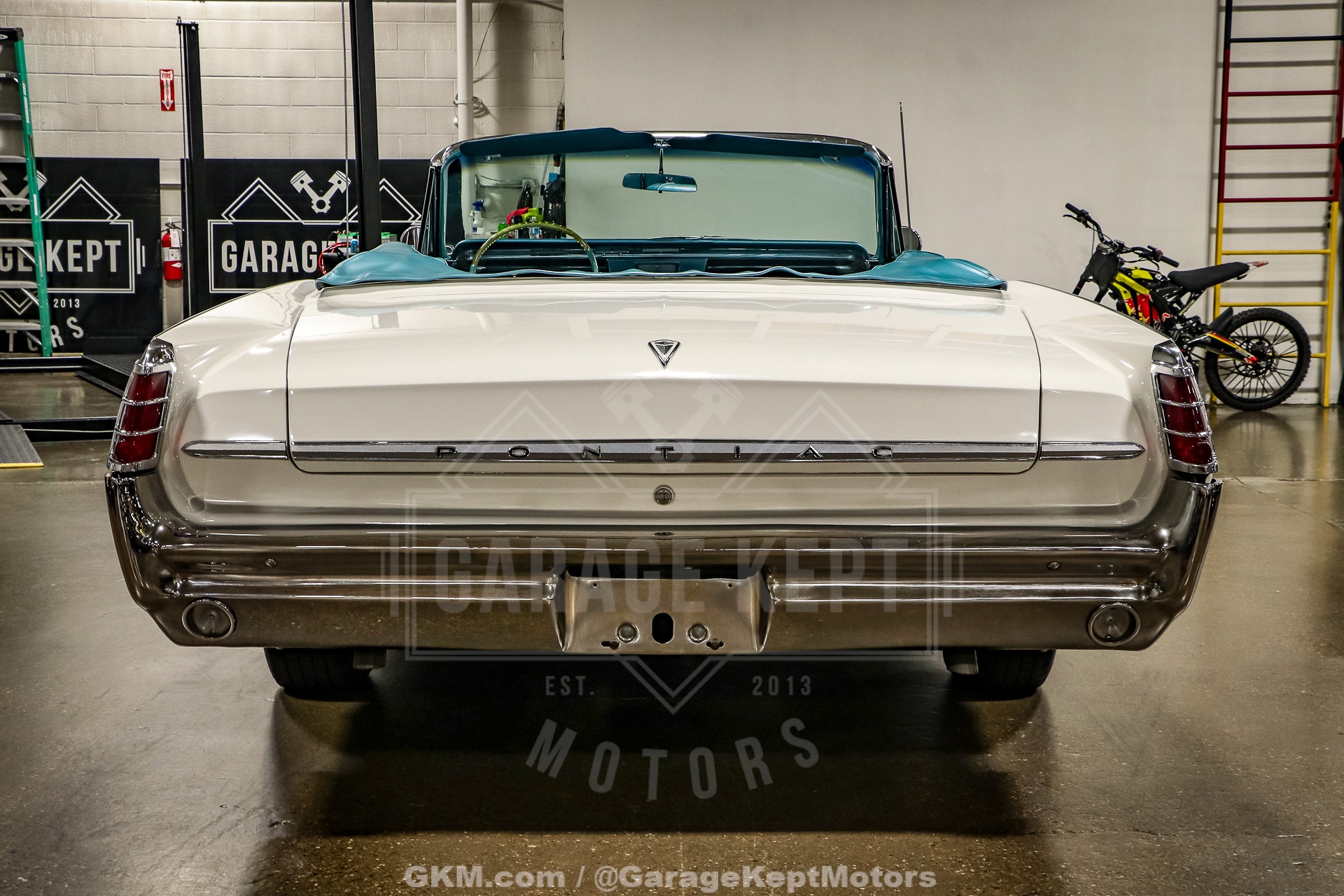 Pontiac-Catalina-1963-White-Blue-35