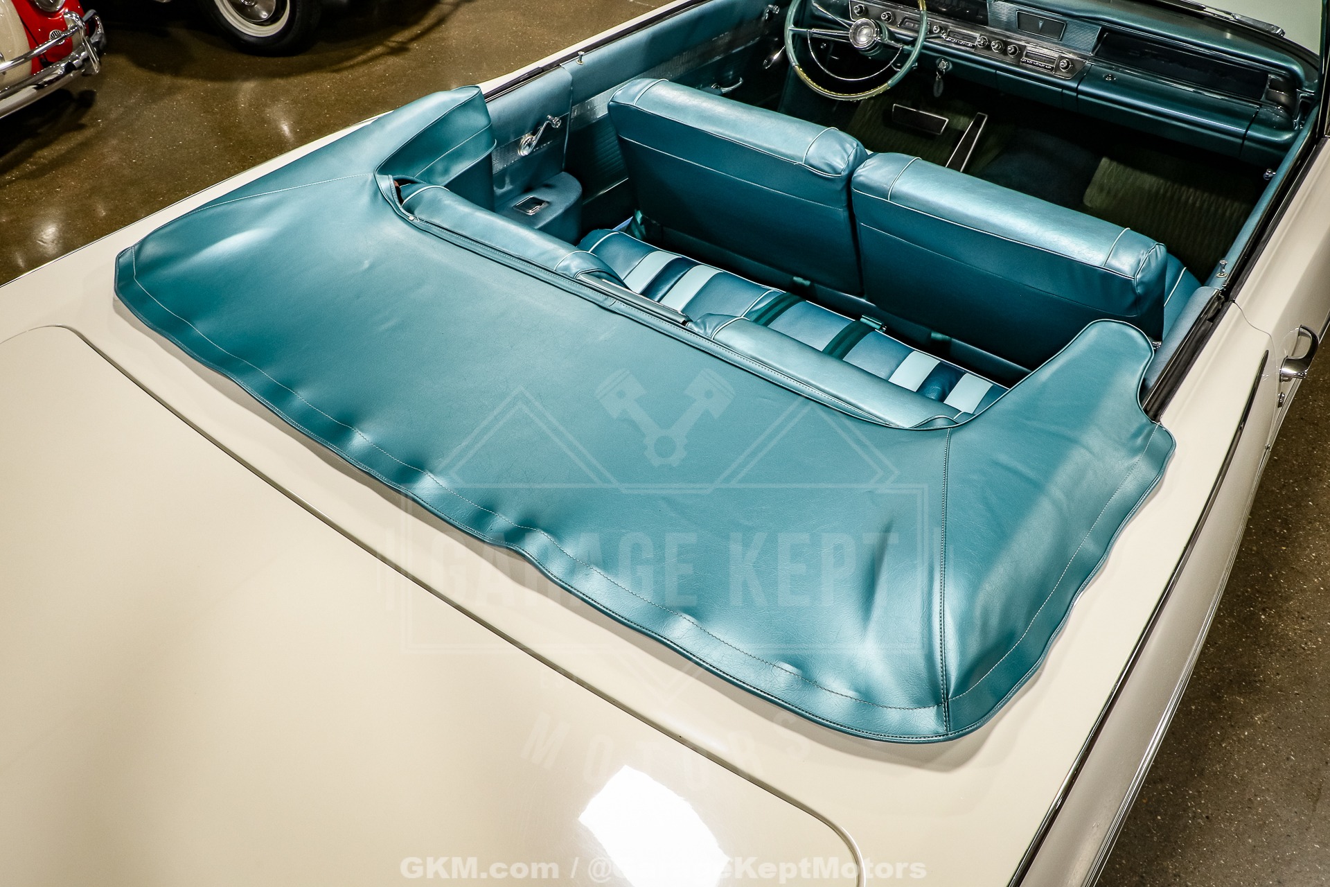 Pontiac-Catalina-1963-White-Blue-40