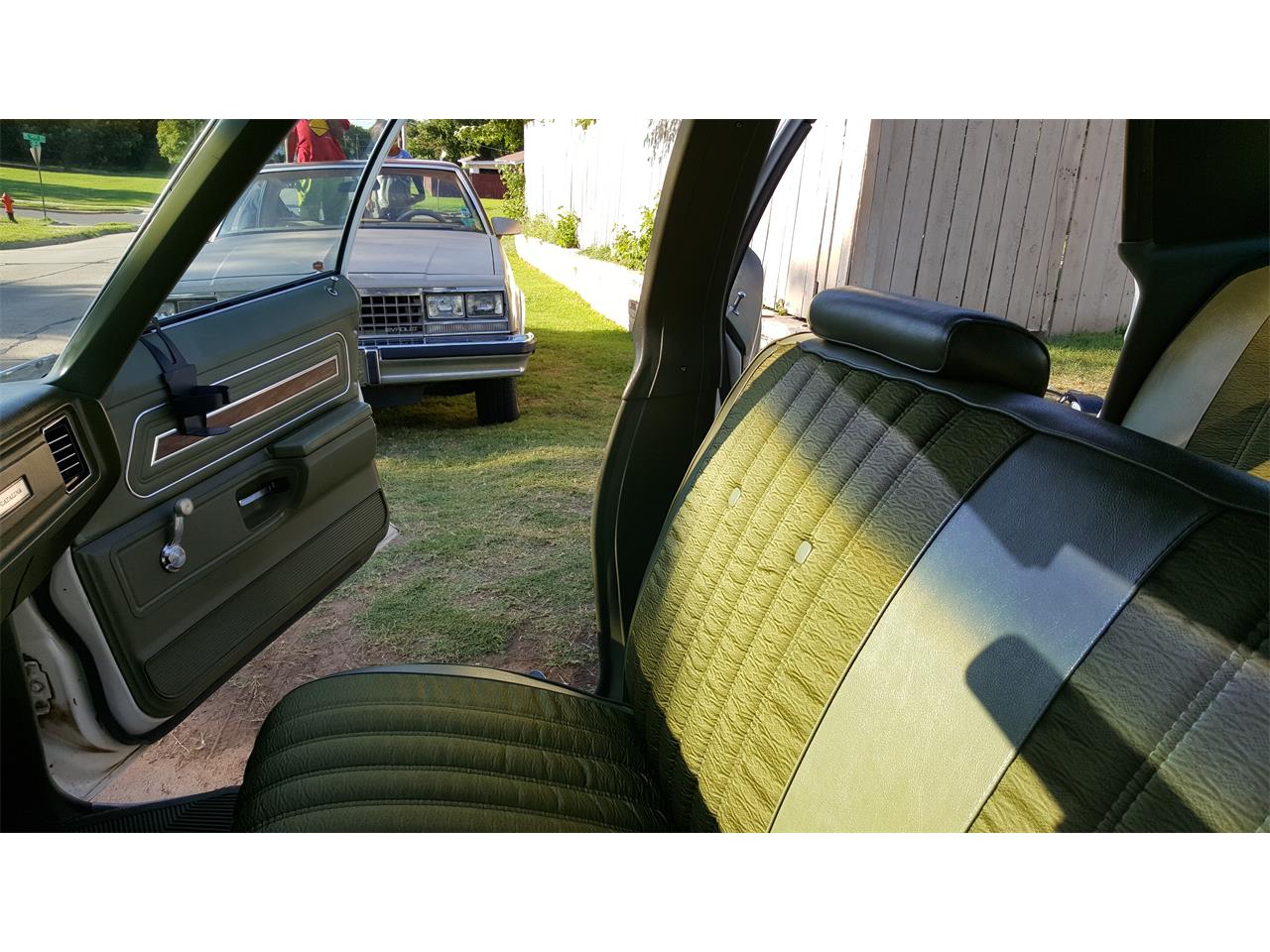 Pontiac-Catalina-1971-WhiteGreen-Pearl-Green-16