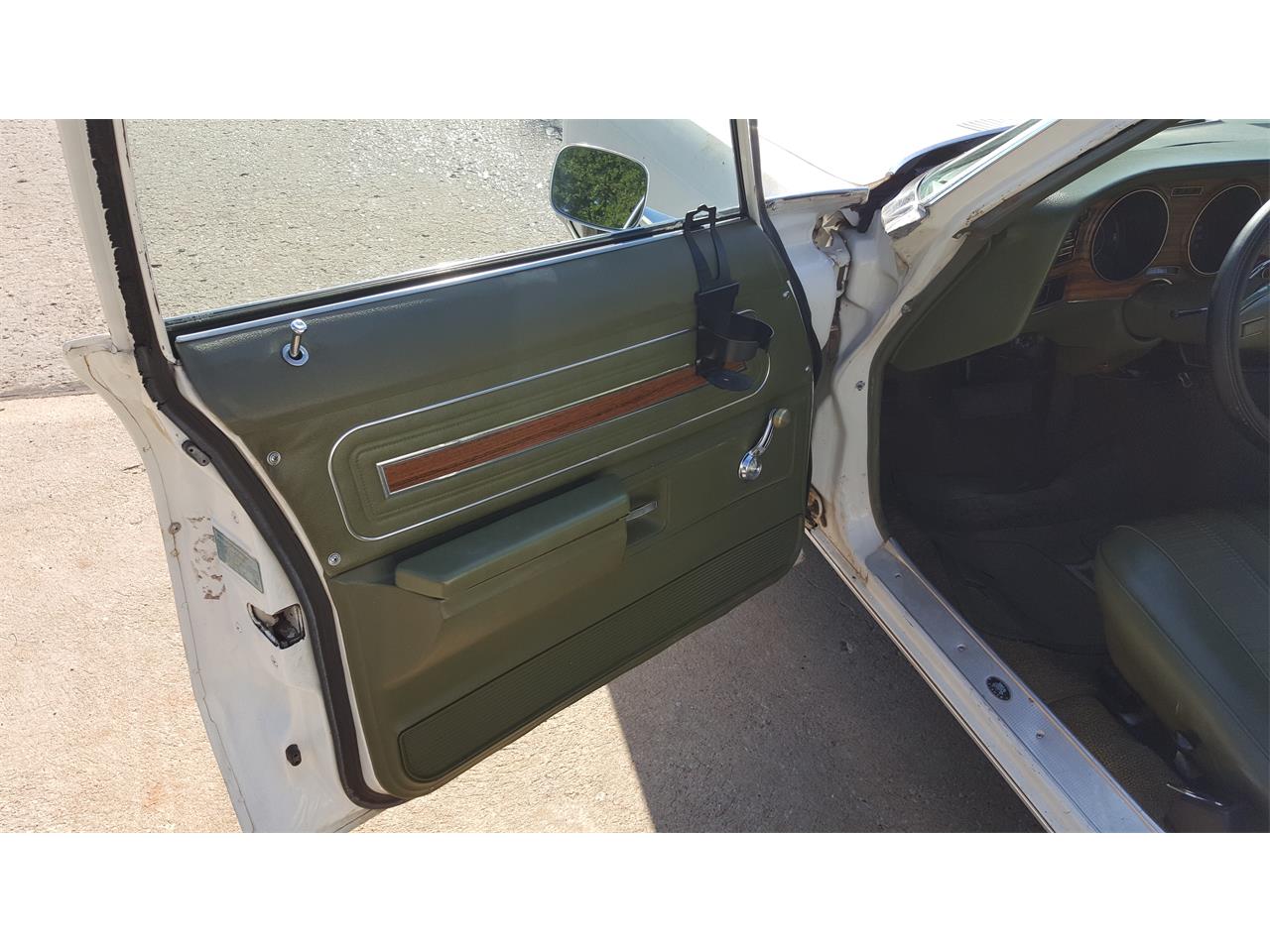 Pontiac-Catalina-1971-WhiteGreen-Pearl-Green-19