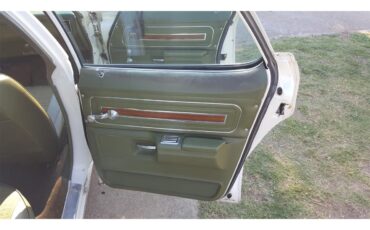 Pontiac-Catalina-1971-WhiteGreen-Pearl-Green-20
