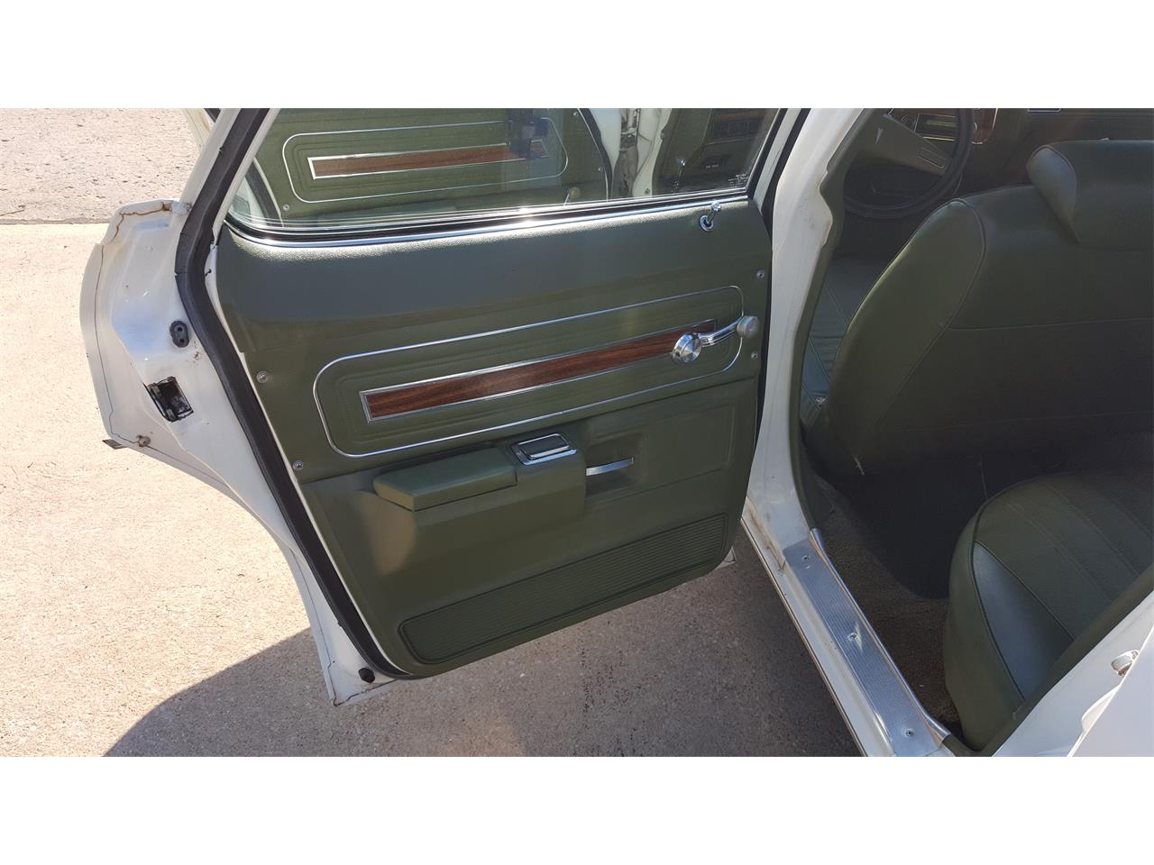 Pontiac-Catalina-1971-WhiteGreen-Pearl-Green-21