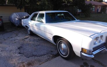 Pontiac-Catalina-1971-WhiteGreen-Pearl-Green-3