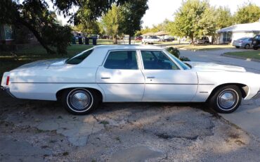 Pontiac-Catalina-1971-WhiteGreen-Pearl-Green-4