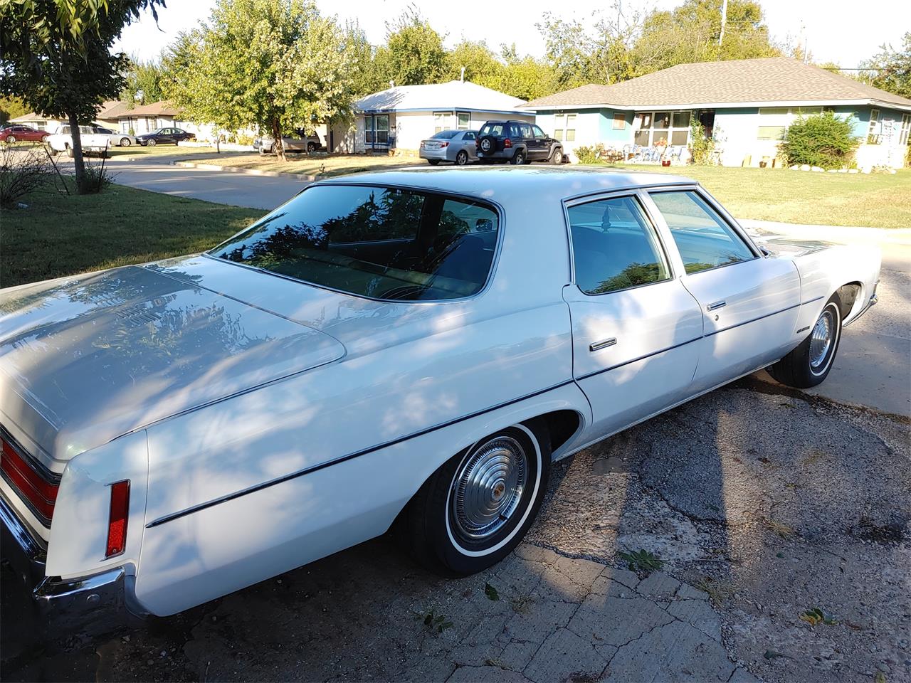 Pontiac-Catalina-1971-WhiteGreen-Pearl-Green-5