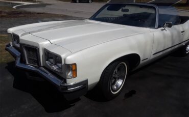 Pontiac-Catalina-1972-pearl-white-maroon-1