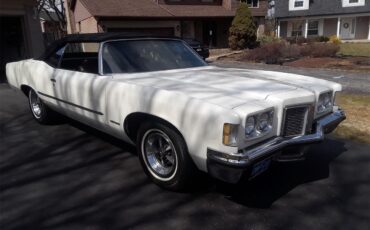 Pontiac-Catalina-1972-pearl-white-maroon-2