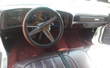 Pontiac-Catalina-1972-pearl-white-maroon-6