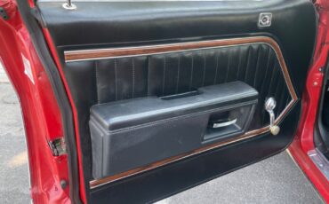 Pontiac-Catalina-1977-Sedan-15