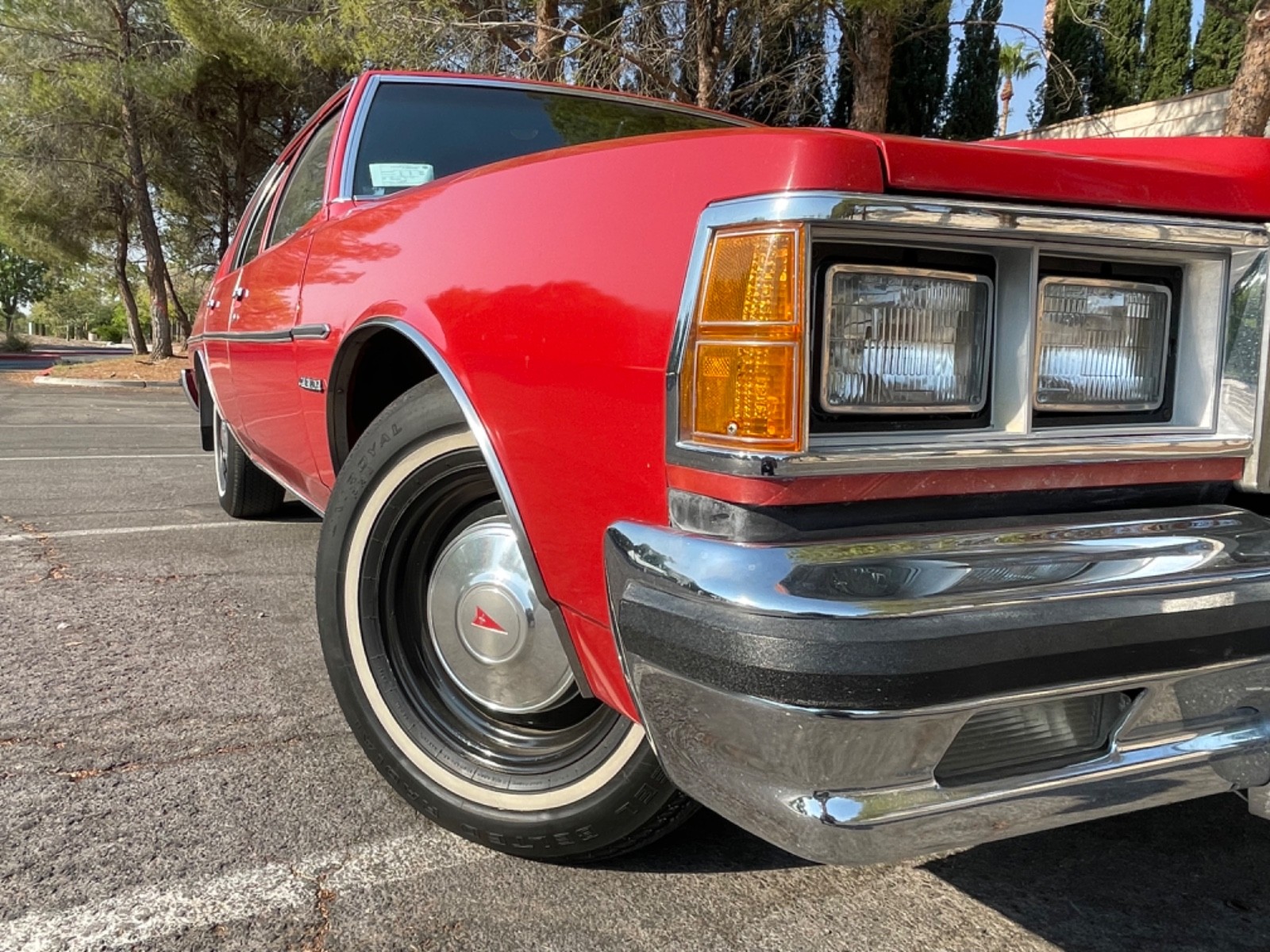 Pontiac-Catalina-1977-Sedan-7