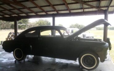 Pontiac-Chieftain-1949-Black