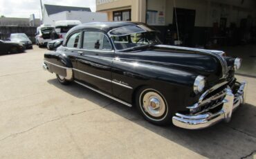 Pontiac-Chieftain-1949-Sedan-1