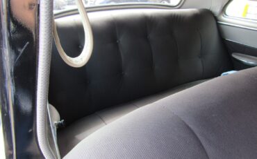 Pontiac-Chieftain-1949-Sedan-17