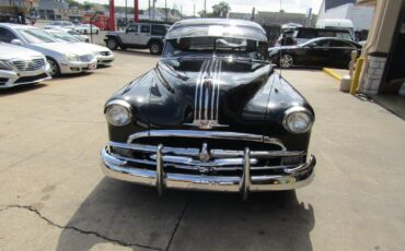 Pontiac-Chieftain-1949-Sedan-2