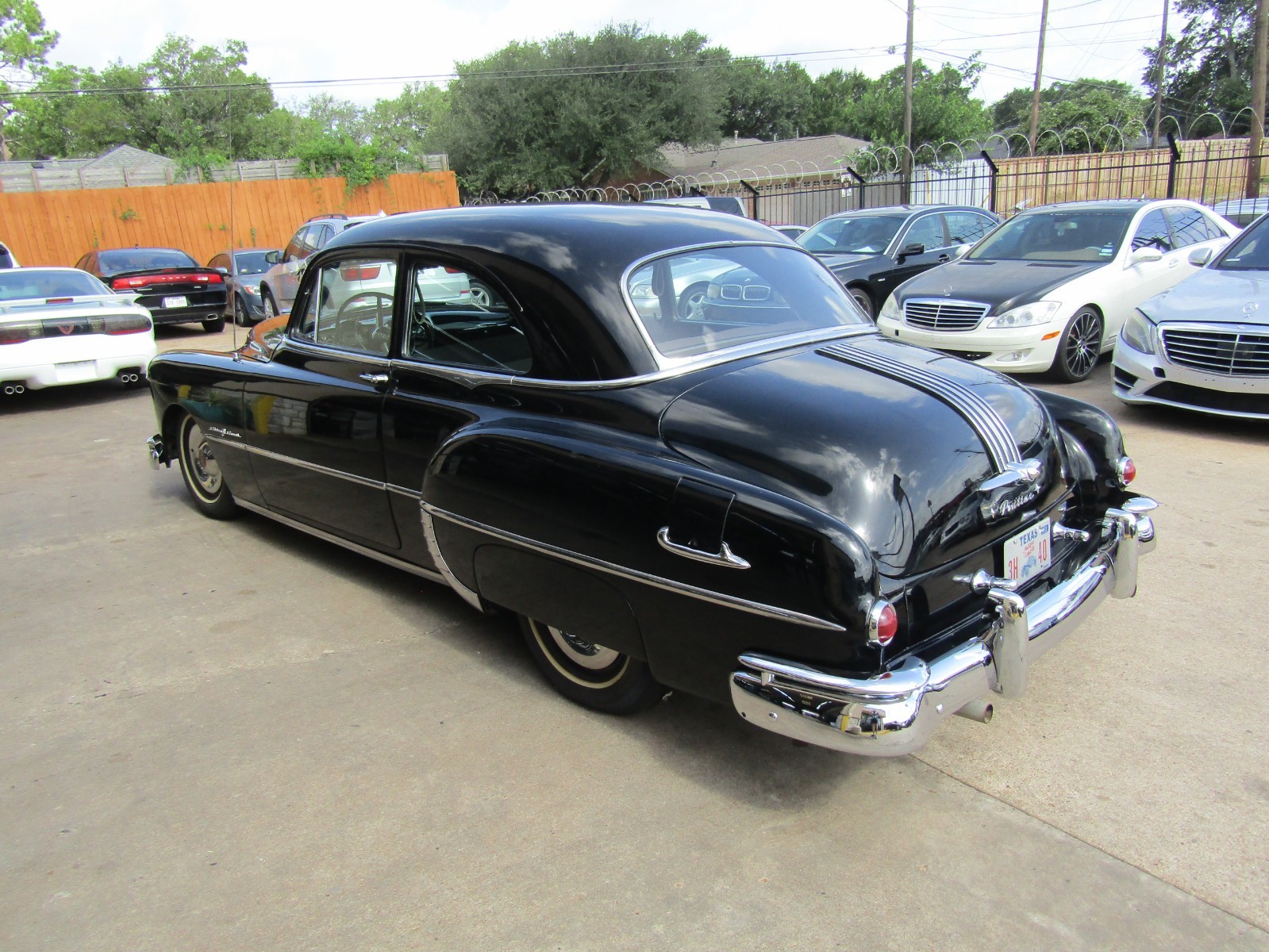 Pontiac-Chieftain-1949-Sedan-6