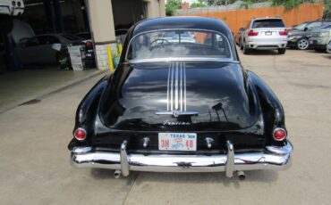 Pontiac-Chieftain-1949-Sedan-7