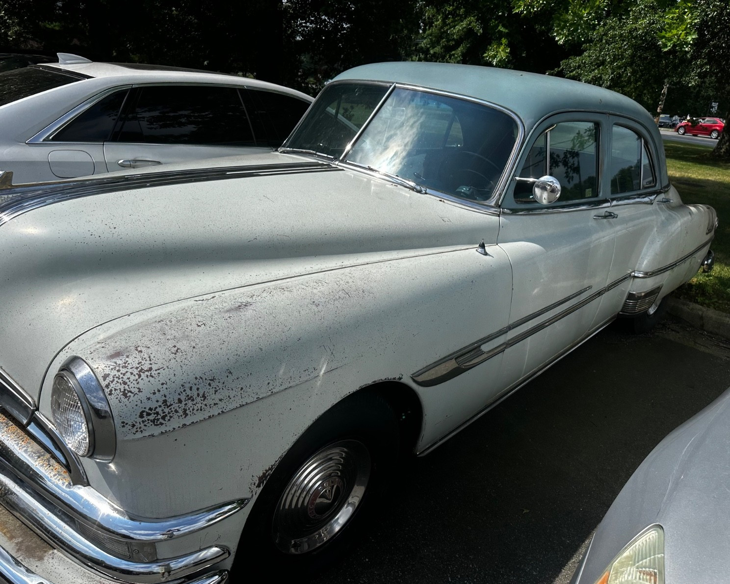 Pontiac-Chieftain-1952-Sedan-2