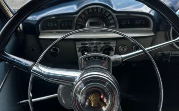 Pontiac-Chieftain-1952-Sedan-3