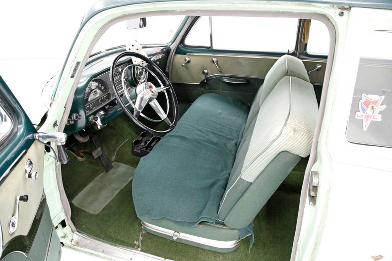 Pontiac-Chieftain-1953-Linden-Green-Dark-Green-33