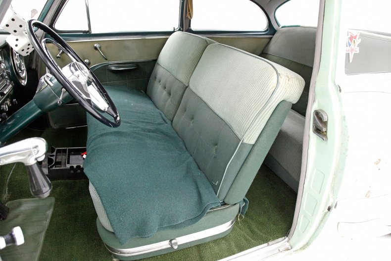 Pontiac-Chieftain-1953-Linden-Green-Dark-Green-34