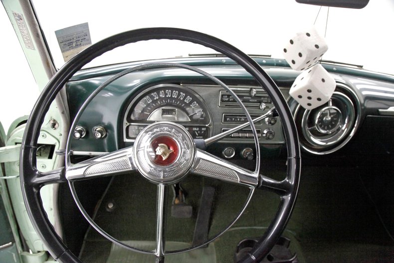 Pontiac-Chieftain-1953-Linden-Green-Dark-Green-35