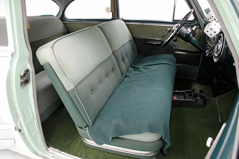 Pontiac-Chieftain-1953-Linden-Green-Dark-Green-44