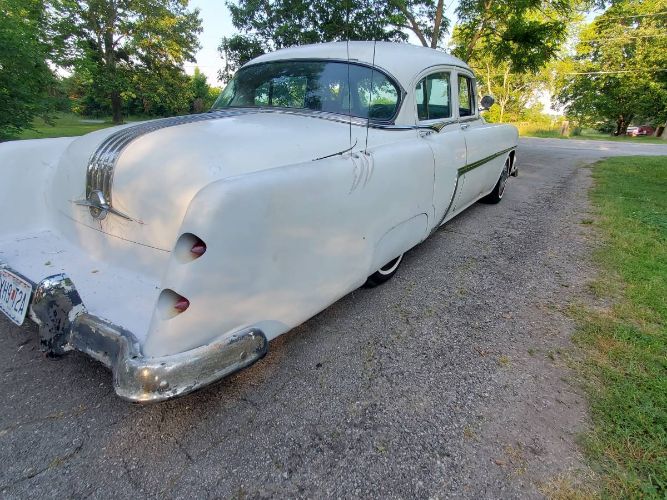Pontiac-Chieftain-1954-3