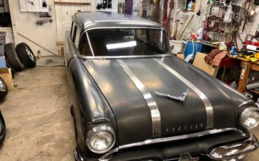 Pontiac-Chieftain-1955-1