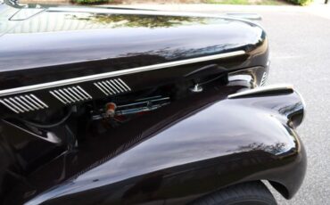 Pontiac-Deluxe-1940-Black-Red-13