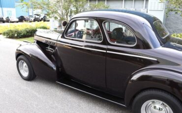 Pontiac-Deluxe-1940-Black-Red-16