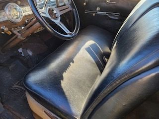 Pontiac-Deluxe-1941-Black-19