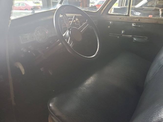 Pontiac-Deluxe-1941-Black-6