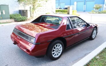 Pontiac-Fiero-1978-Red-Black-22