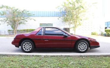 Pontiac-Fiero-1978-Red-Black-23