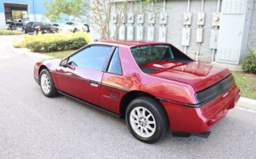 Pontiac-Fiero-1978-Red-Black-3