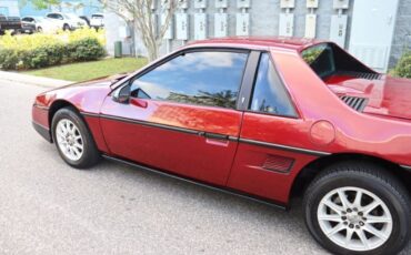 Pontiac-Fiero-1978-Red-Black-5
