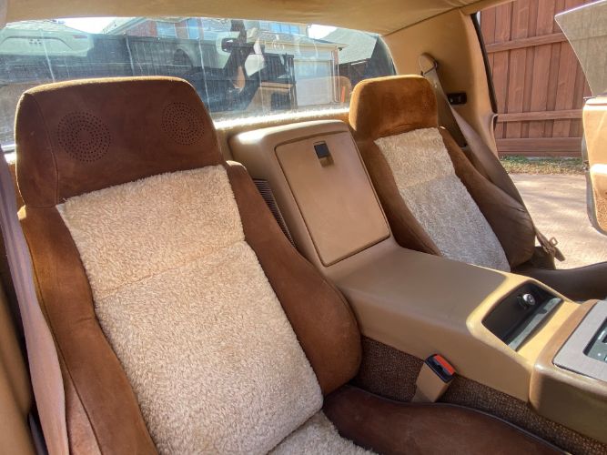Pontiac-Fiero-1984-Blue-Tan-14