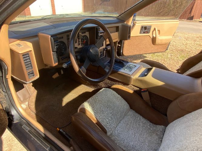 Pontiac-Fiero-1984-Blue-Tan-17