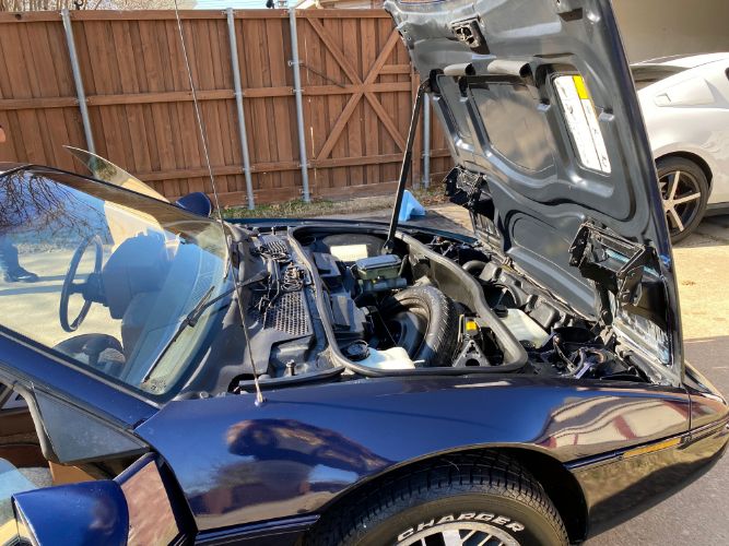 Pontiac-Fiero-1984-Blue-Tan-24