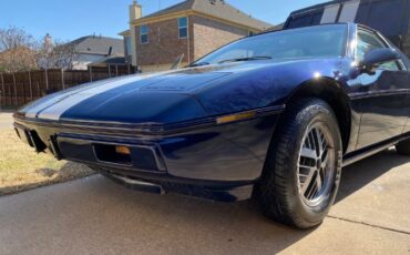 Pontiac-Fiero-1984-Blue-Tan-29