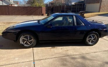 Pontiac-Fiero-1984-Blue-Tan-4