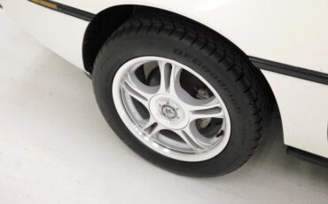 Pontiac-Fiero-1984-White-Dark-Gray-12