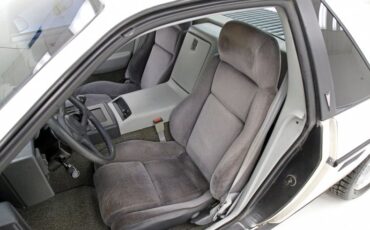 Pontiac-Fiero-1984-White-Dark-Gray-43