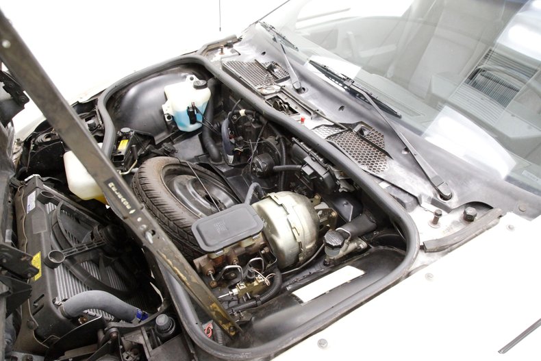 Pontiac-Fiero-1984-White-Dark-Gray-6