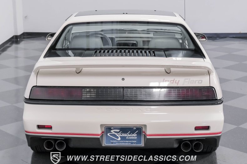 Pontiac-Fiero-1984-White-Gray-14