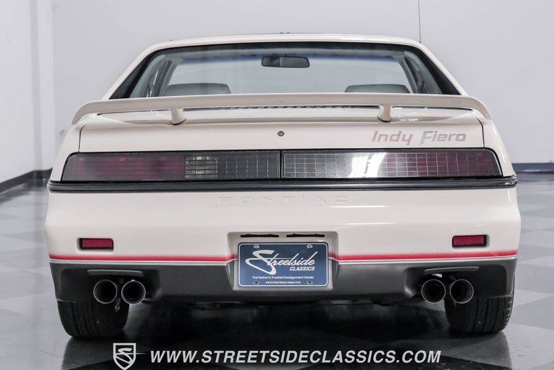 Pontiac-Fiero-1984-White-Gray-19