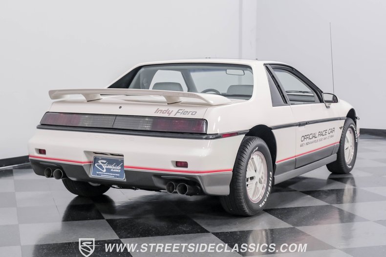 Pontiac-Fiero-1984-White-Gray-20