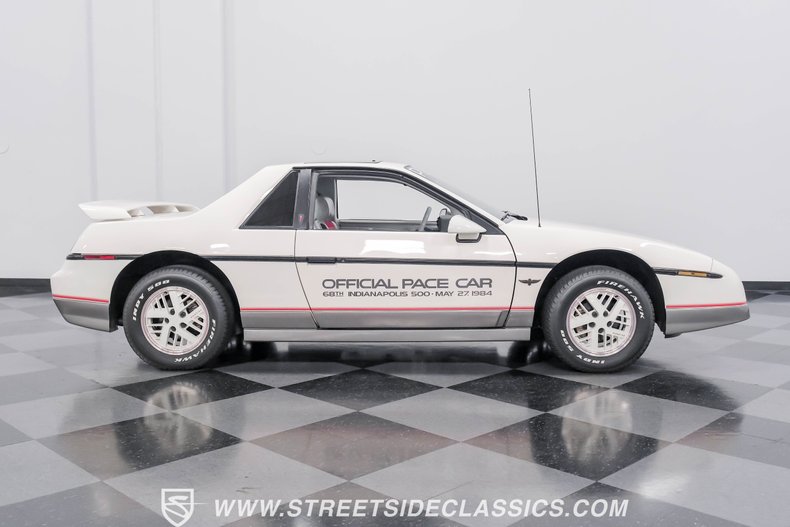 Pontiac-Fiero-1984-White-Gray-22