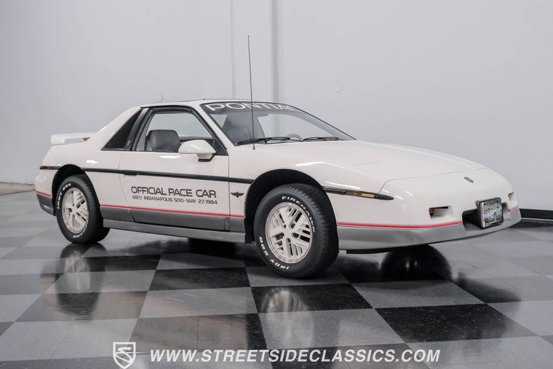 Pontiac-Fiero-1984-White-Gray-23
